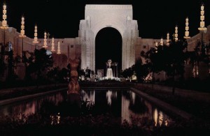 Night view of the Arch of Triumph++Night view of the Court of Reflections and the Arch of Triumph.