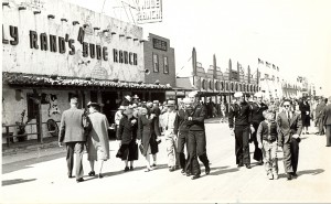 The Gayway in Daylight++Sailors, couples, kids ... all of them passed Sally Rand's Nude Ranch. Many paid a quarter to get inside.